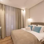 Cours Saleya Renovated 3 Bedrooms 1 Min To Air Conditioning 尼斯