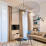 Cours Saleya Renovated 3 Bedrooms 1 Min To Air Conditioning 公寓