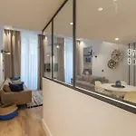 Cours Saleya Renovated 3 Bedrooms 1 Min To Air Conditioning 尼斯