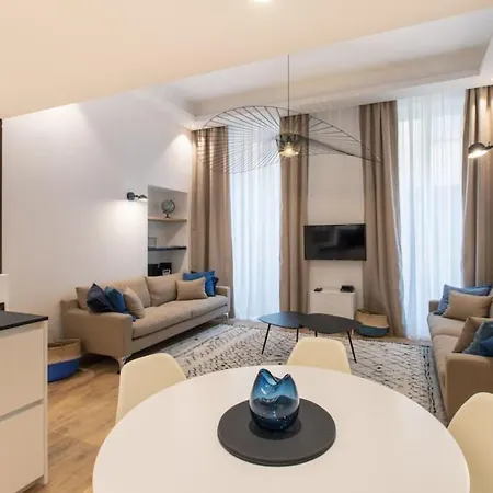 Apartment Cours Saleya Renovated 3 Bedrooms 1 Min To Air Conditioning