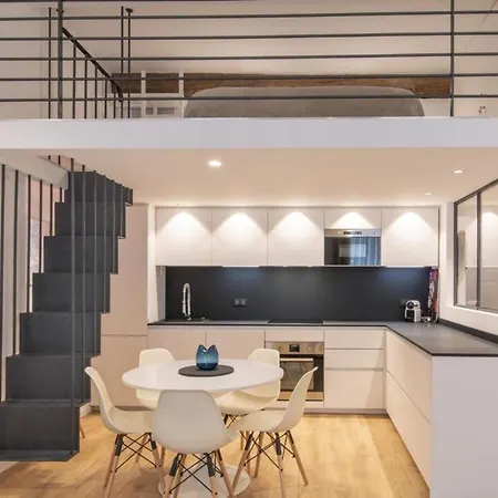 Cours Saleya Renovated 3 Bedrooms 1 Min To Air Conditioning Apartment Nizza