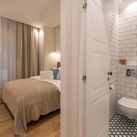 Apartment Cours Saleya Renovated 3 Bedrooms 1 Min To Air Conditioning