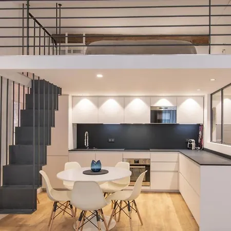 Cours Saleya Renovated 3 Bedrooms 1 Min To Air Conditioning